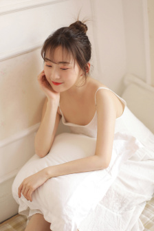 老公当着我的面和别的女人聊天